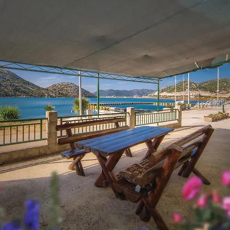 Awesome In With House Sea View * Rogotin