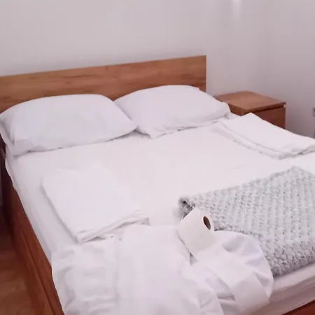 Casa de Férias Pet Friendly In With Kitchen Rogotin